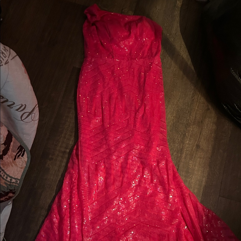 Elegant Red Sequin Prom Dress